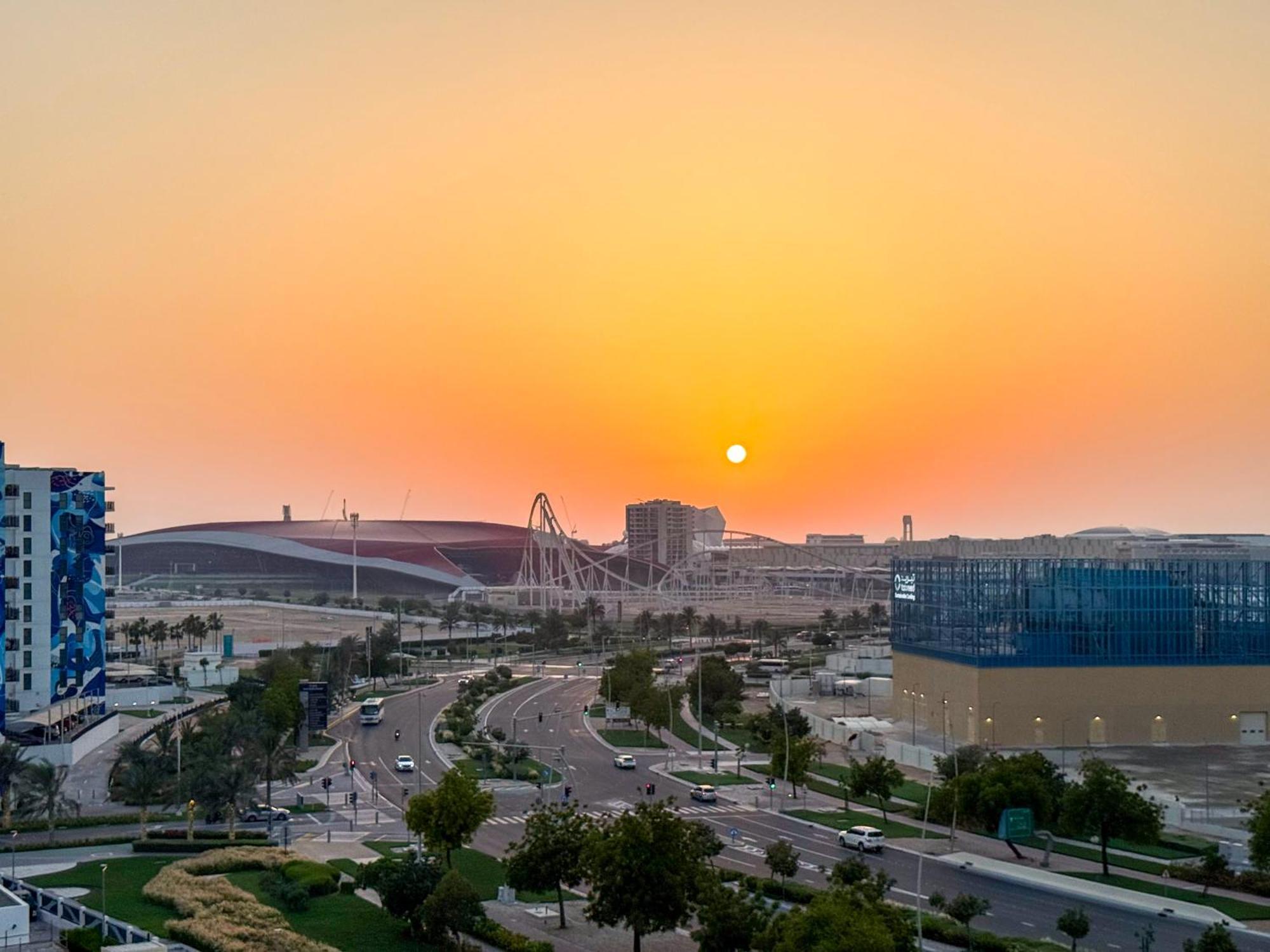 Luxury 4 Bedroom With Ferrari World And Sea Views, Yas Island Waterfront, Pool, Gym, Playground, Walk To Yas Mall Apartment *