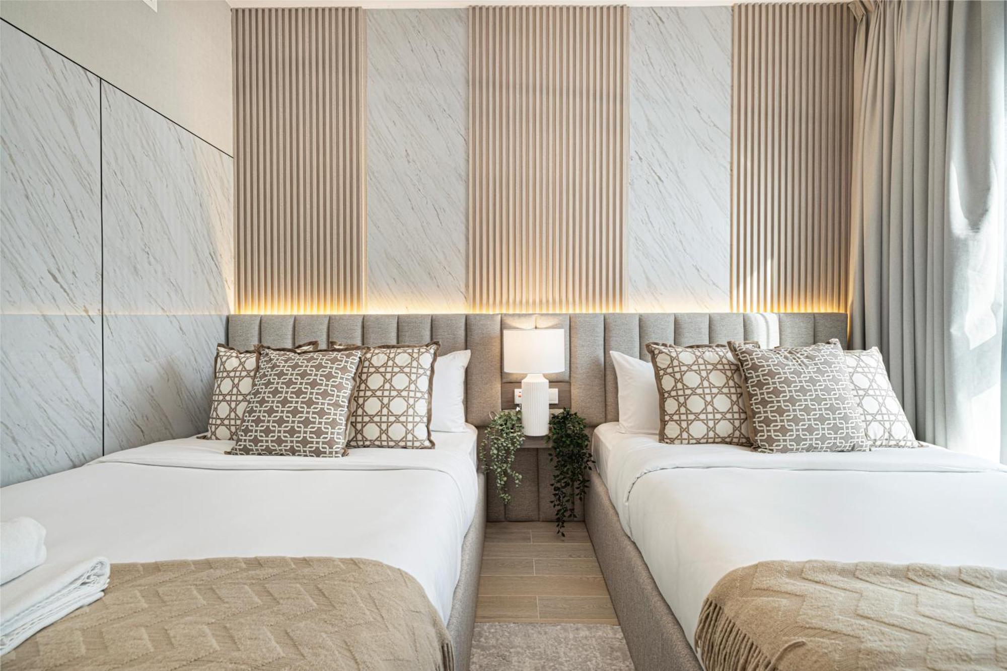 Luxury 4 Bedroom With Ferrari World And Sea Views, Yas Island Waterfront, Pool, Gym, Playground, Walk To Yas Mall *