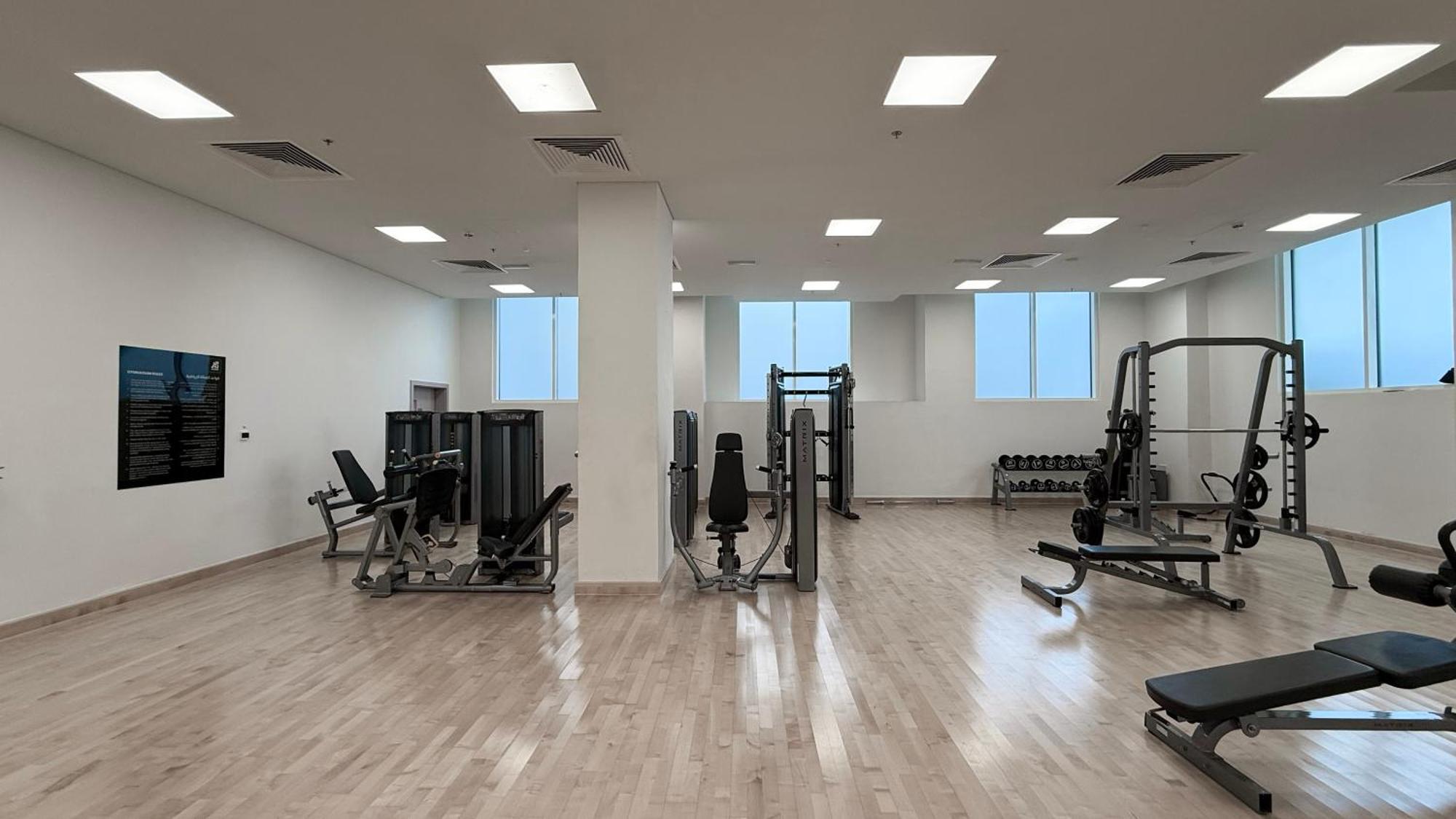 Luxury 4 Bedroom With Ferrari World And Sea Views, Yas Island Waterfront, Pool, Gym, Playground, Walk To Yas Mall