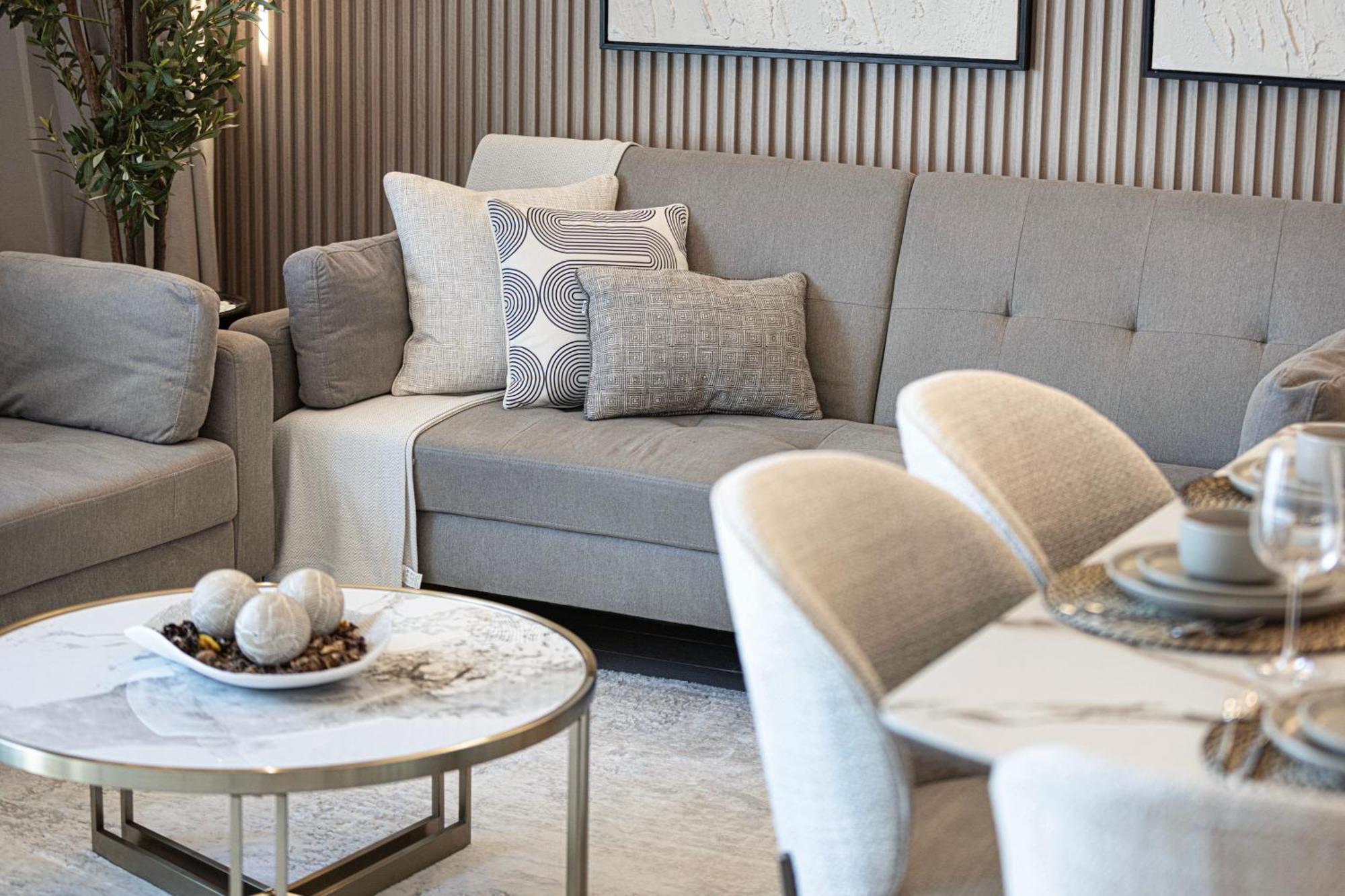 Apartment Luxury 4 Bedroom With Ferrari World And Sea Views, Yas Island Waterfront, Pool, Gym, Playground, Walk To Yas Mall Abu Dhabi