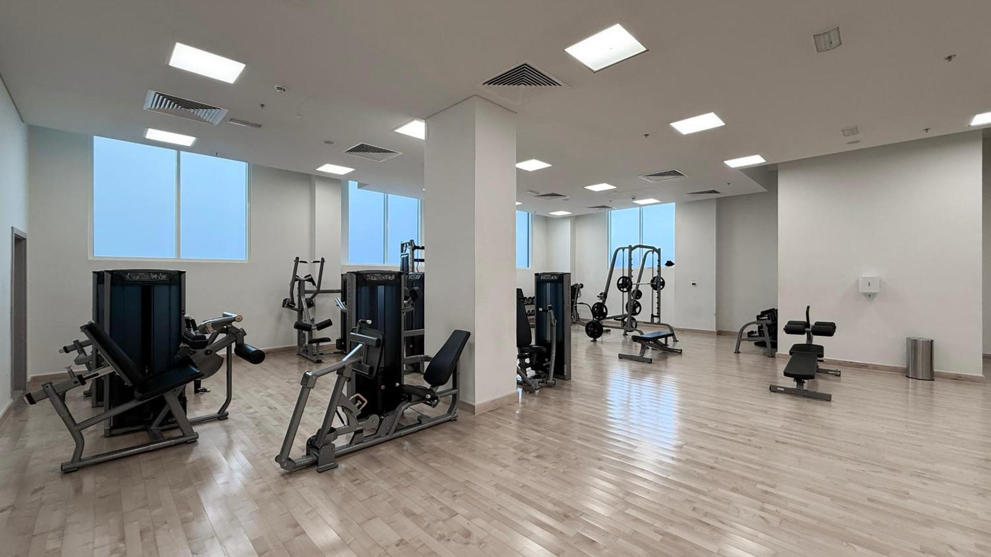 Apartment Luxury 4 Bedroom With Ferrari World And Sea Views, Yas Island Waterfront, Pool, Gym, Playground, Walk To Yas Mall *